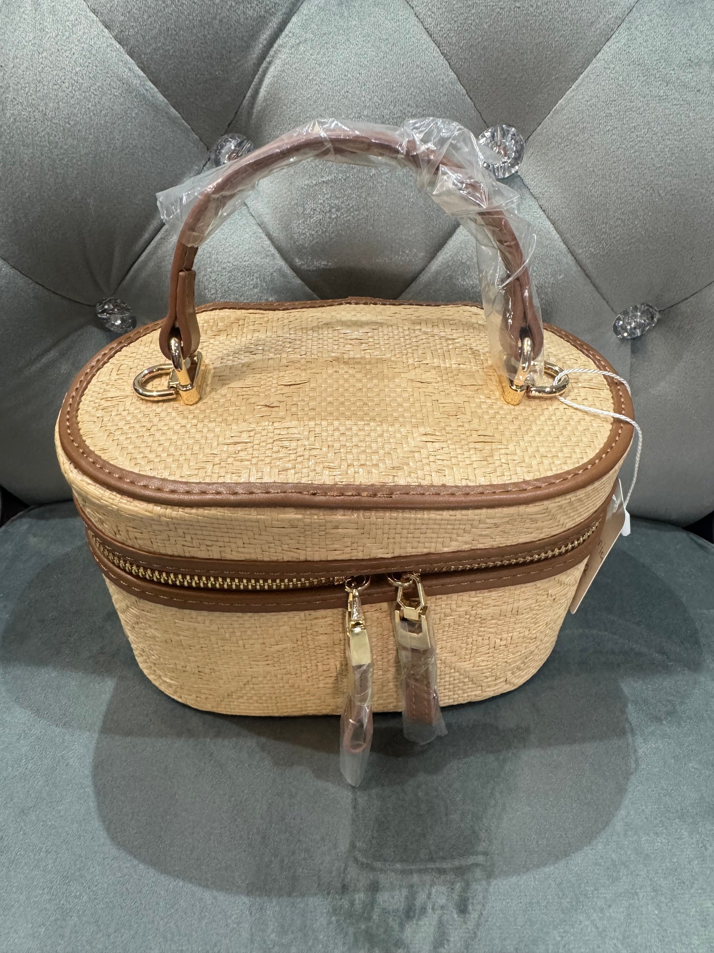 Gloria handbag with gold chain shoulder strap