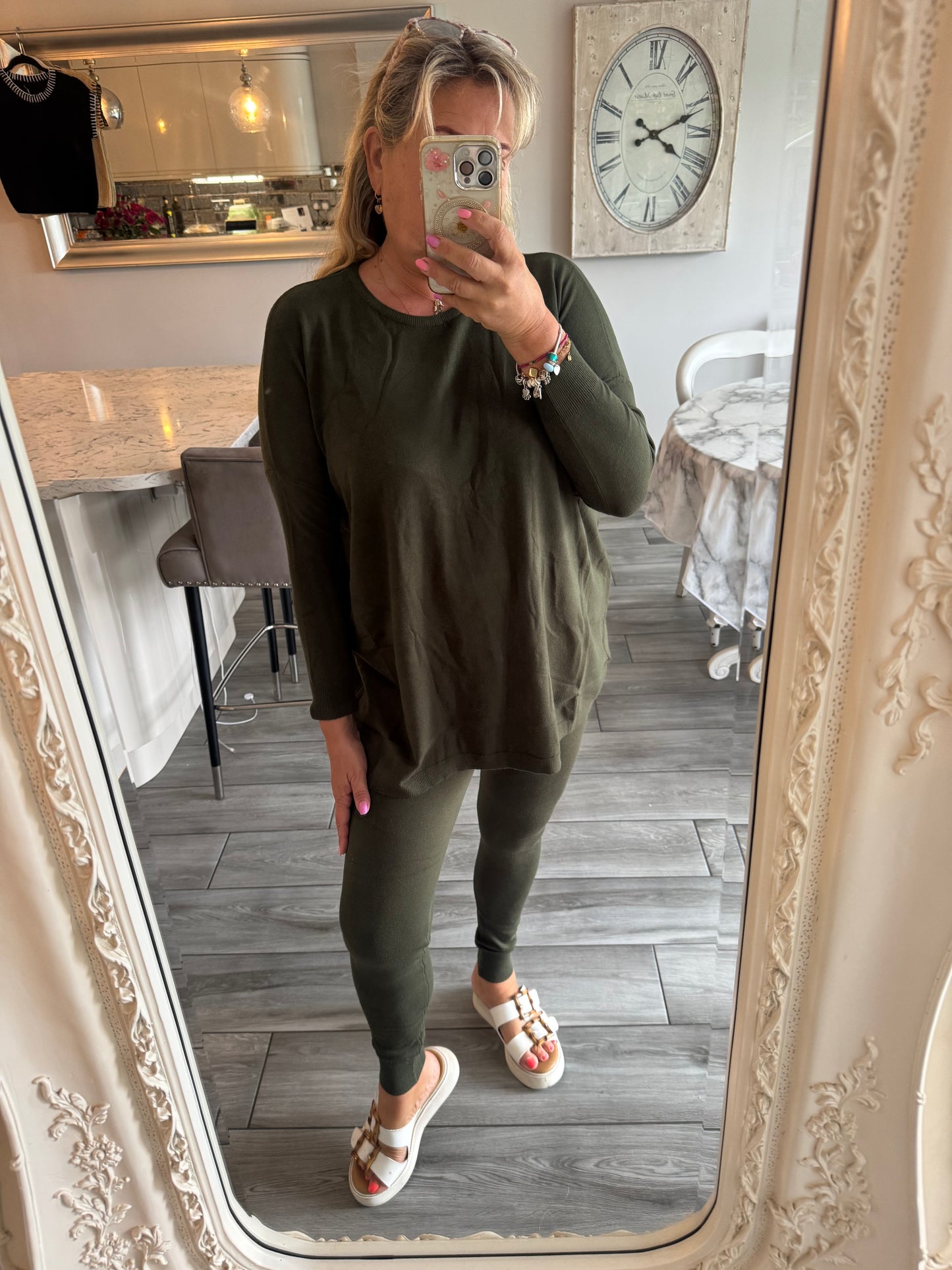 Kayla plain lounge set