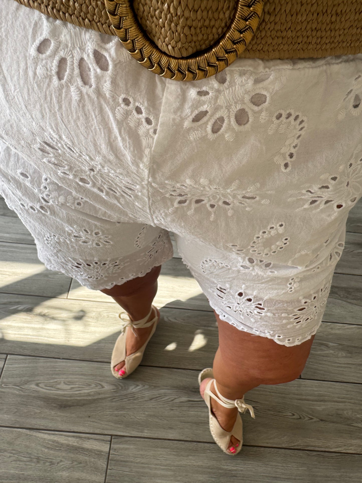June Broderie anglaise shorts with belt