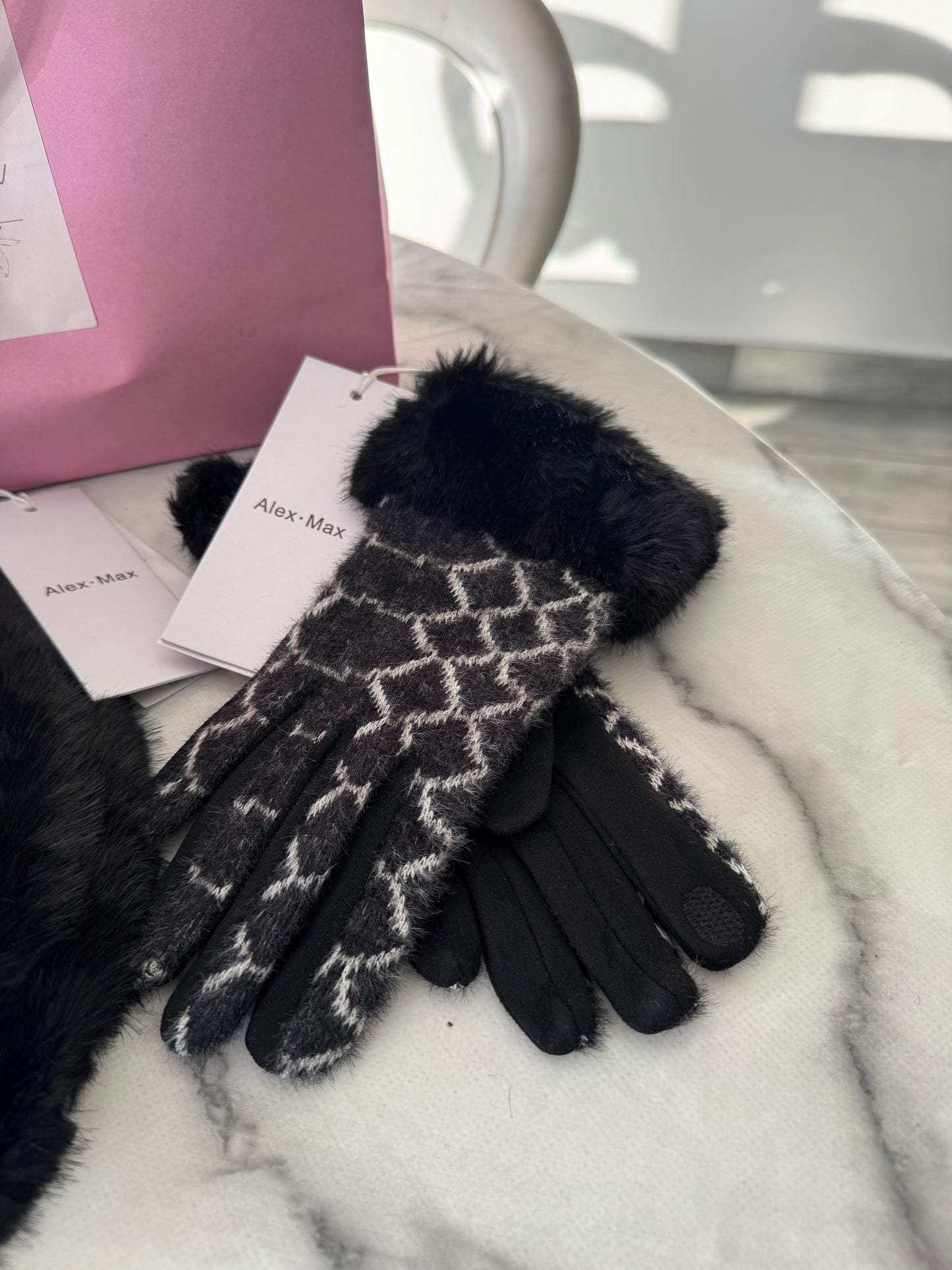 Thea gloves by Alex max