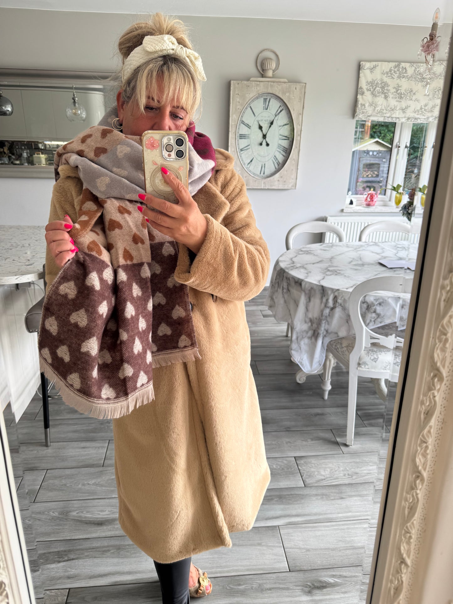 Edith luxury heart scarf by Alex Max