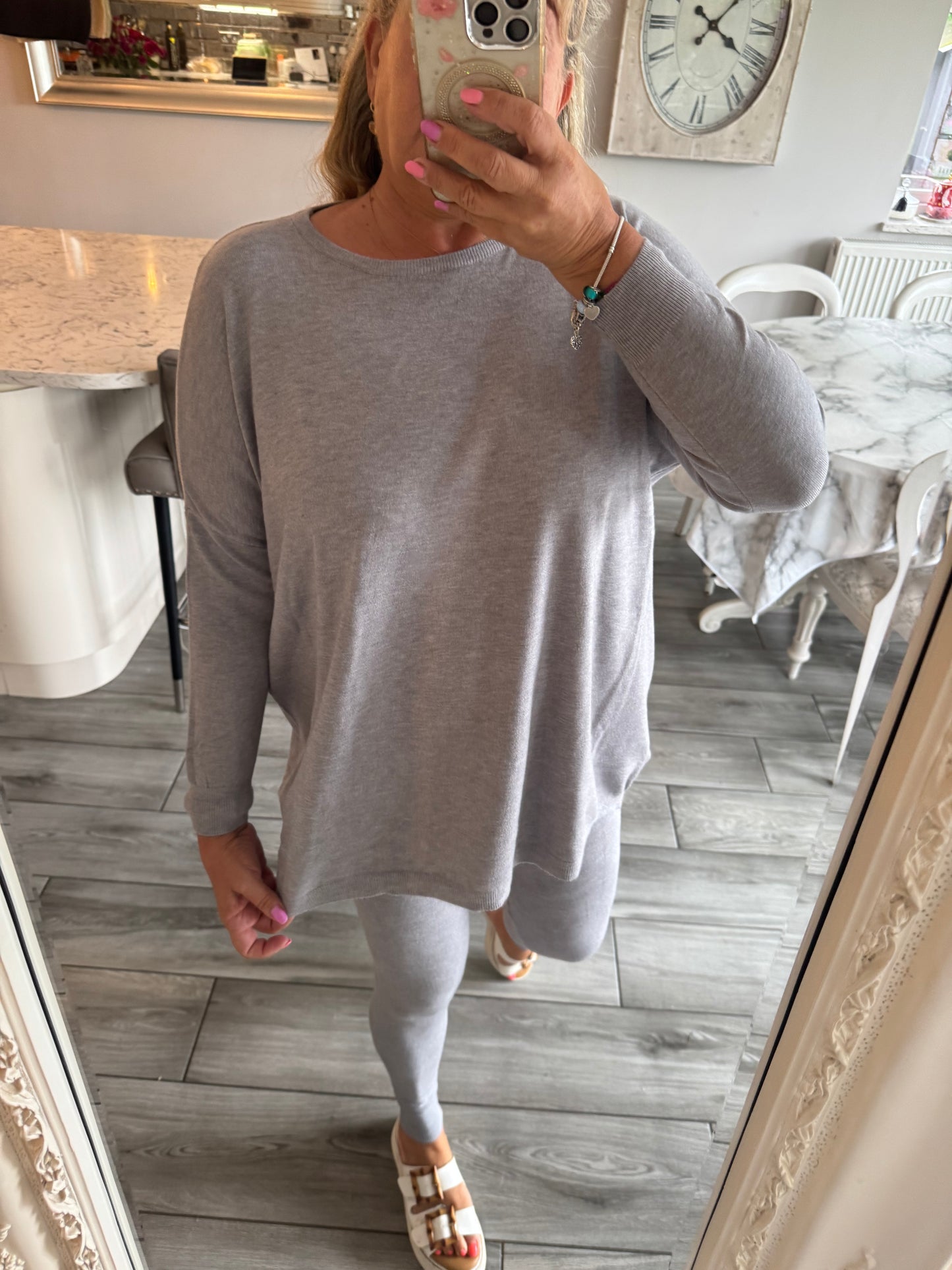 Kayla plain lounge set