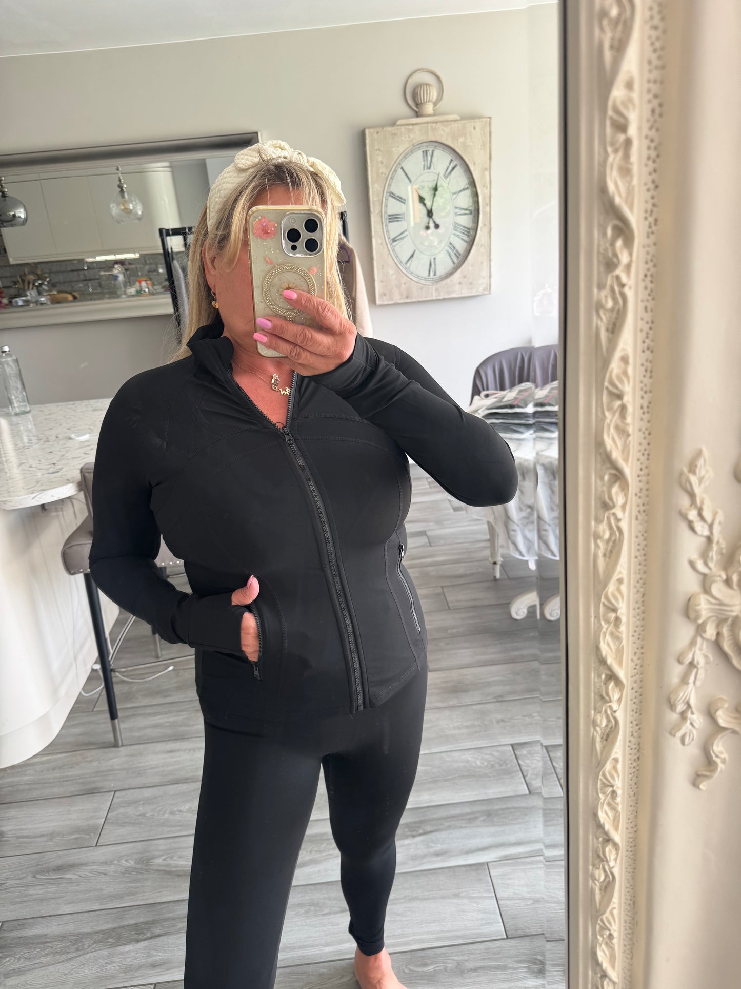 Polly fitted sports jacket in black