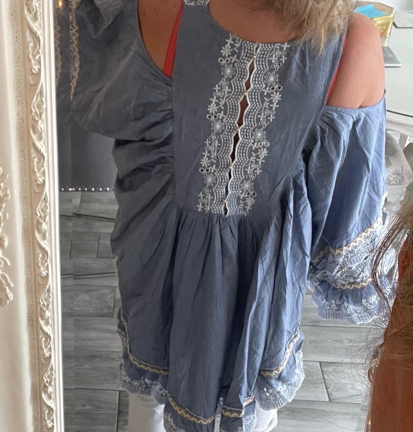 Izzy Cold Shoulder Top