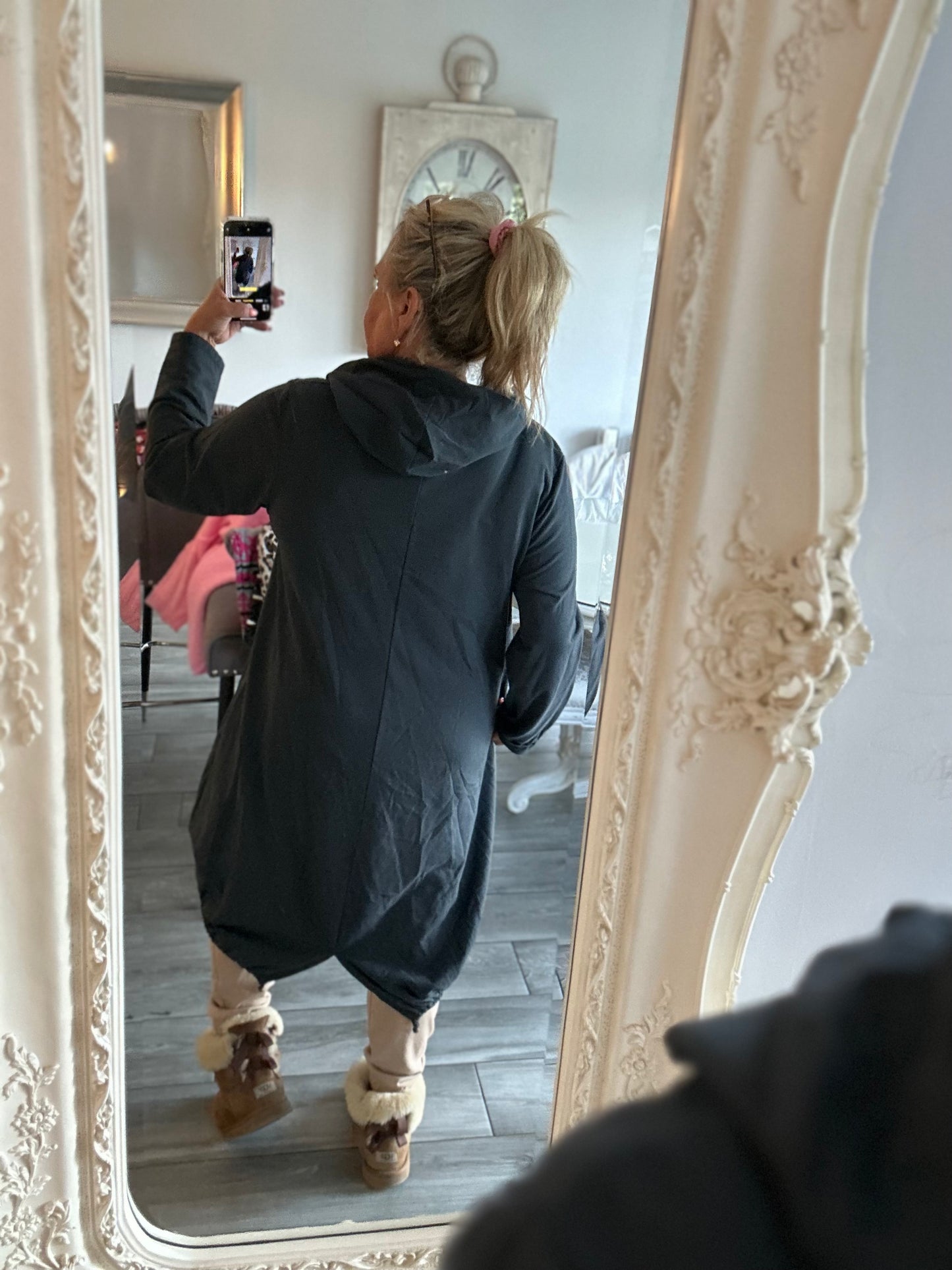 Lara by Bili oversized hoodie