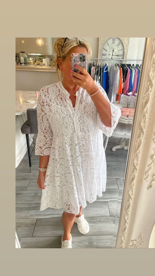 Carrie Pretty Lace Dress