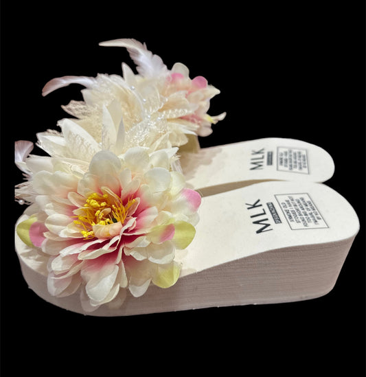 Floral sliders in cream