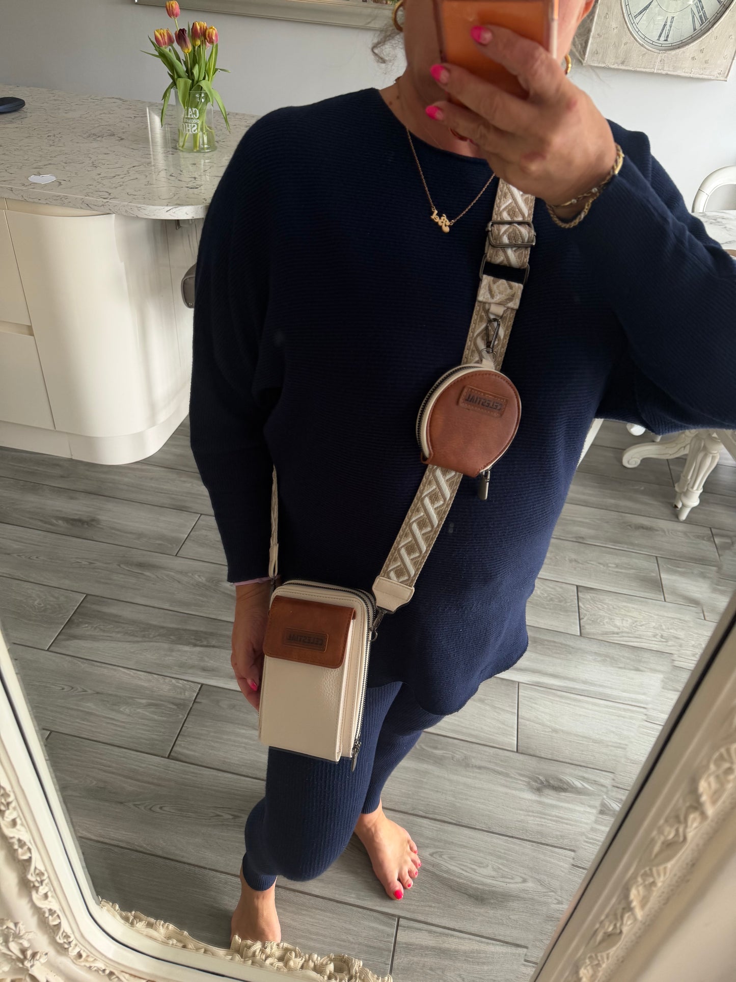 Lucy crossbody purse with coin purse