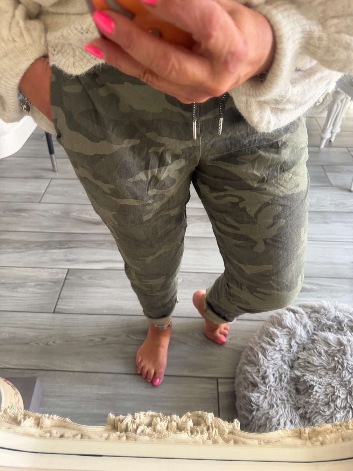 Saskia camo magic trousers