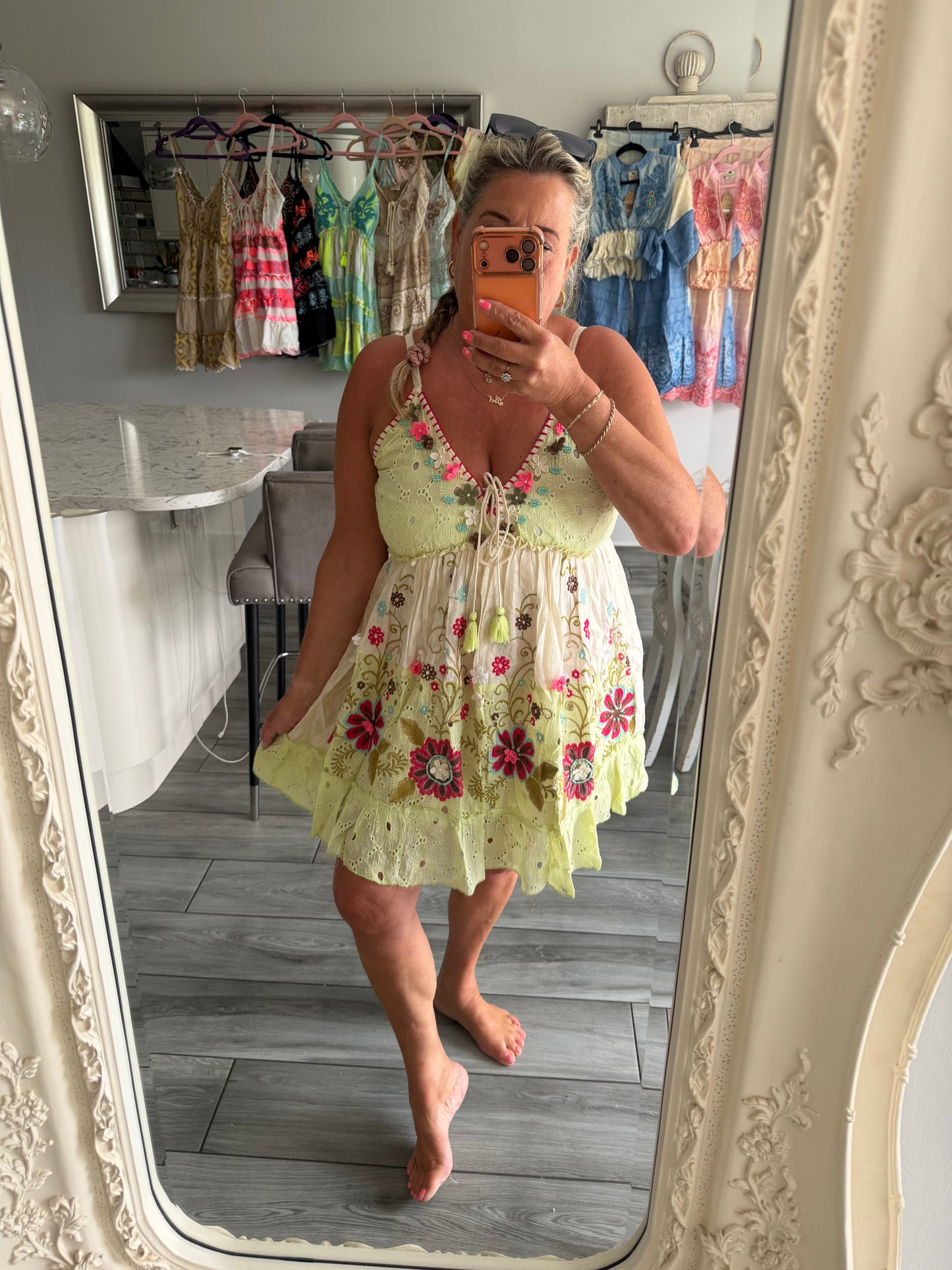 Monroe pretty strappy dress pretty flower details