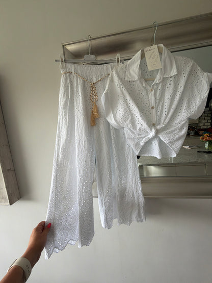 Monet Broderie anglaise 2 piece set 3/4 length trousers