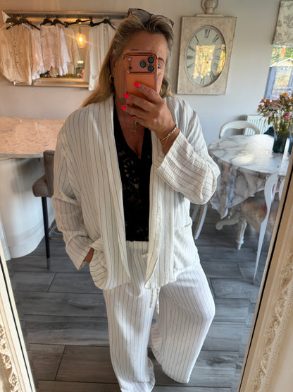 Toni light weight pinstripe blazer