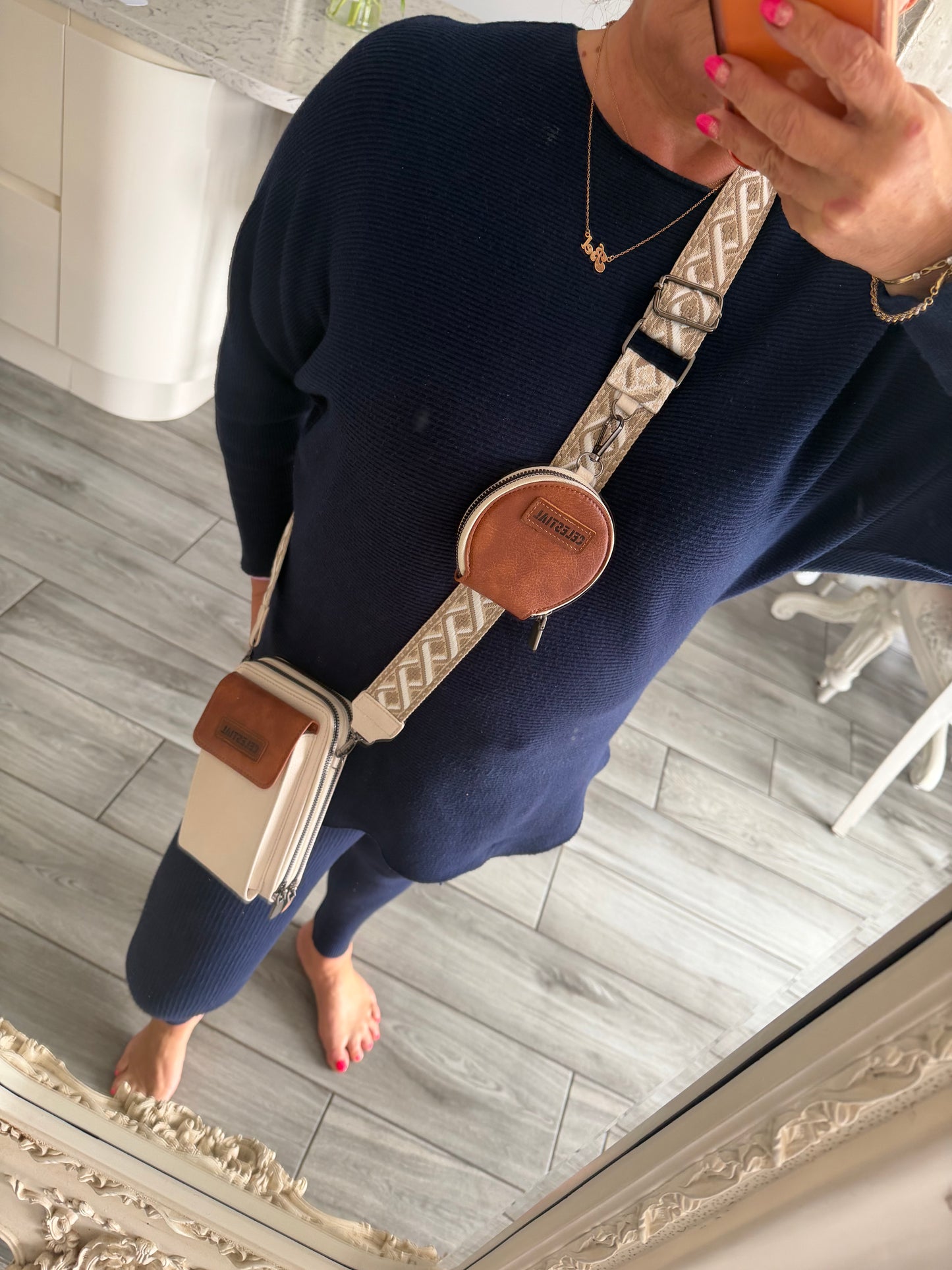 Lucy crossbody purse with coin purse