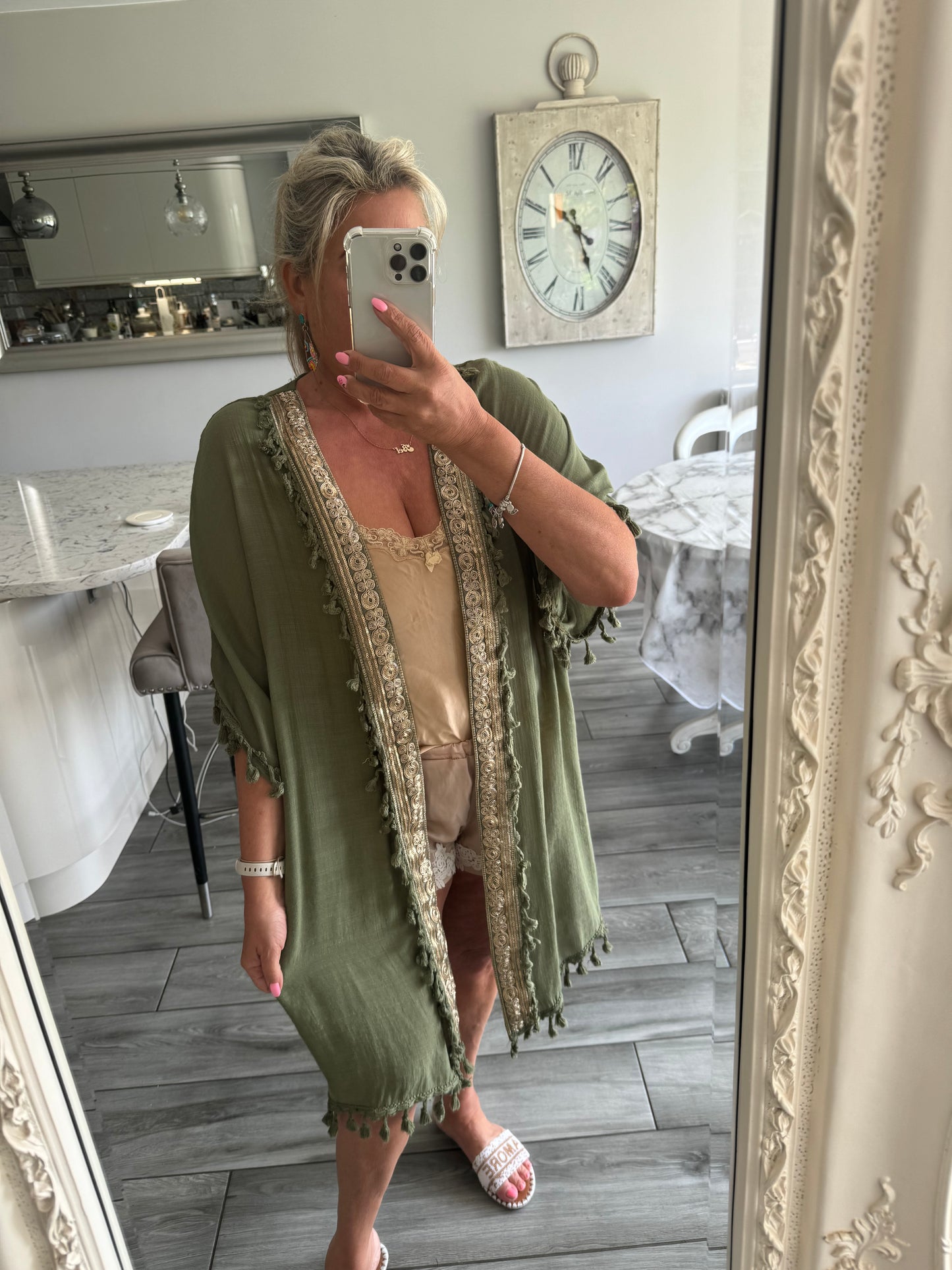 Laura kaftan