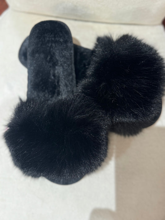 Fluffy indoor outdoor slippers