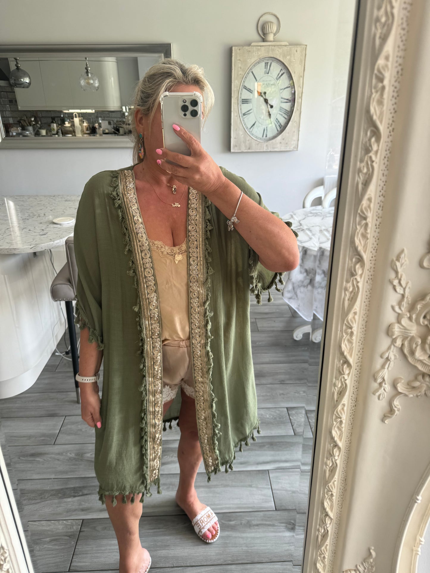 Laura kaftan