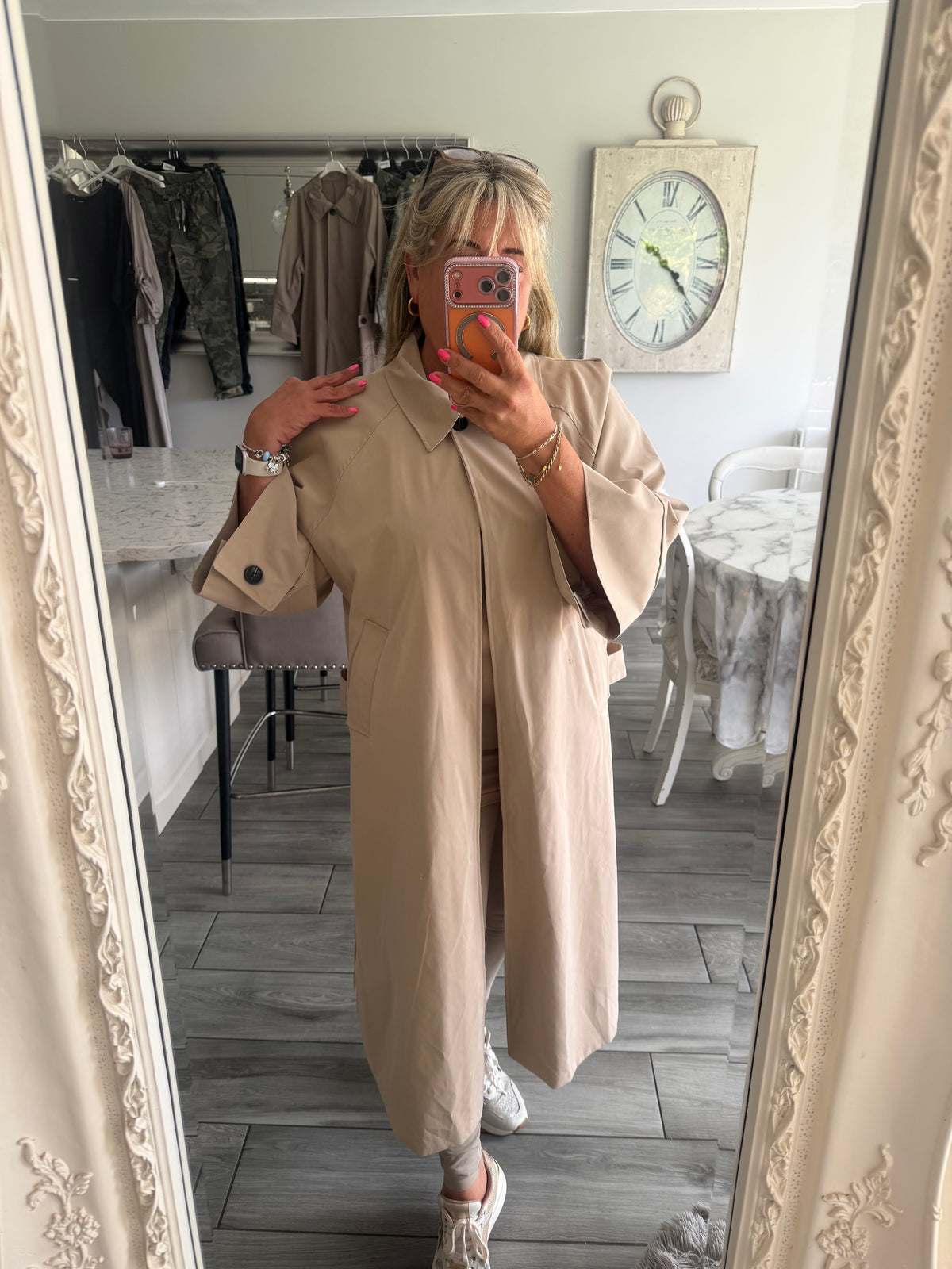 Capri stunning Mac coat
