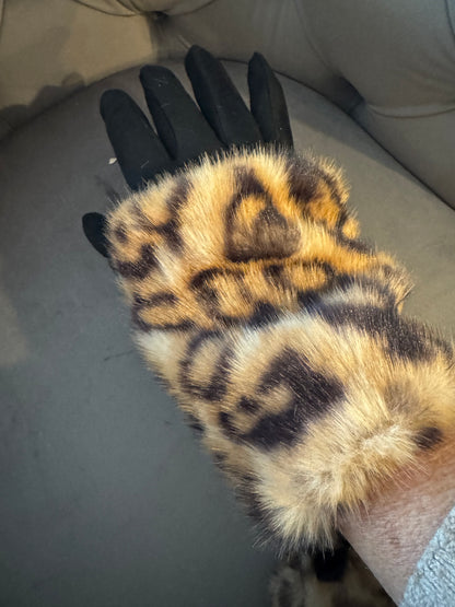 Angelina faux fur & suedette gloves leopard print