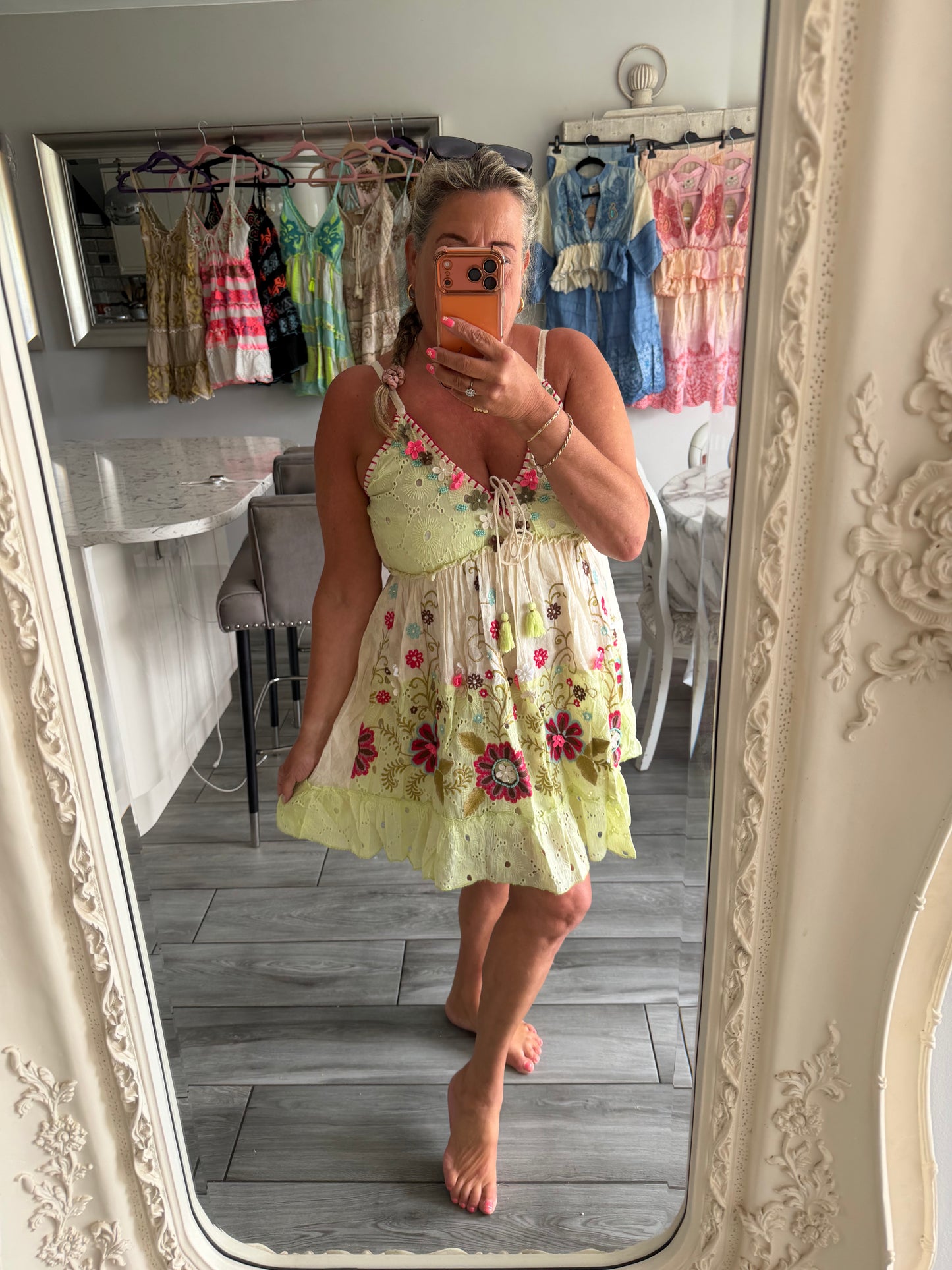 Monroe pretty strappy dress pretty flower details