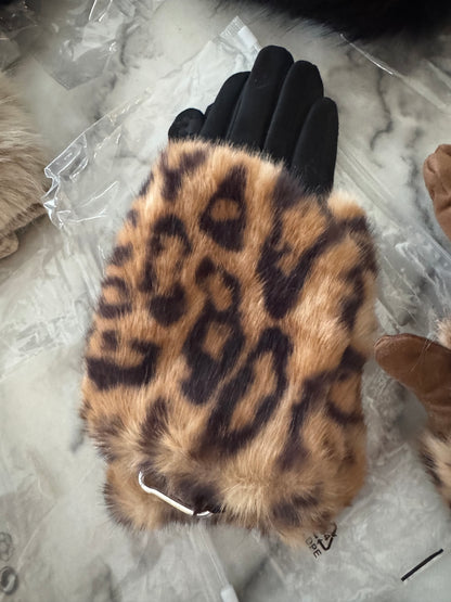 Angelina faux fur & suedette gloves leopard print