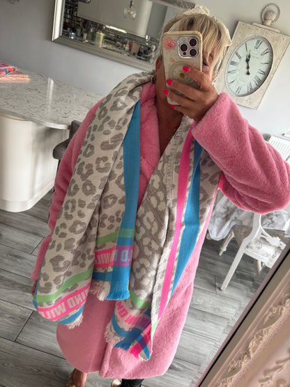 Nissi Slogan ‘wild’ leopard luxury scarf by Alex Max