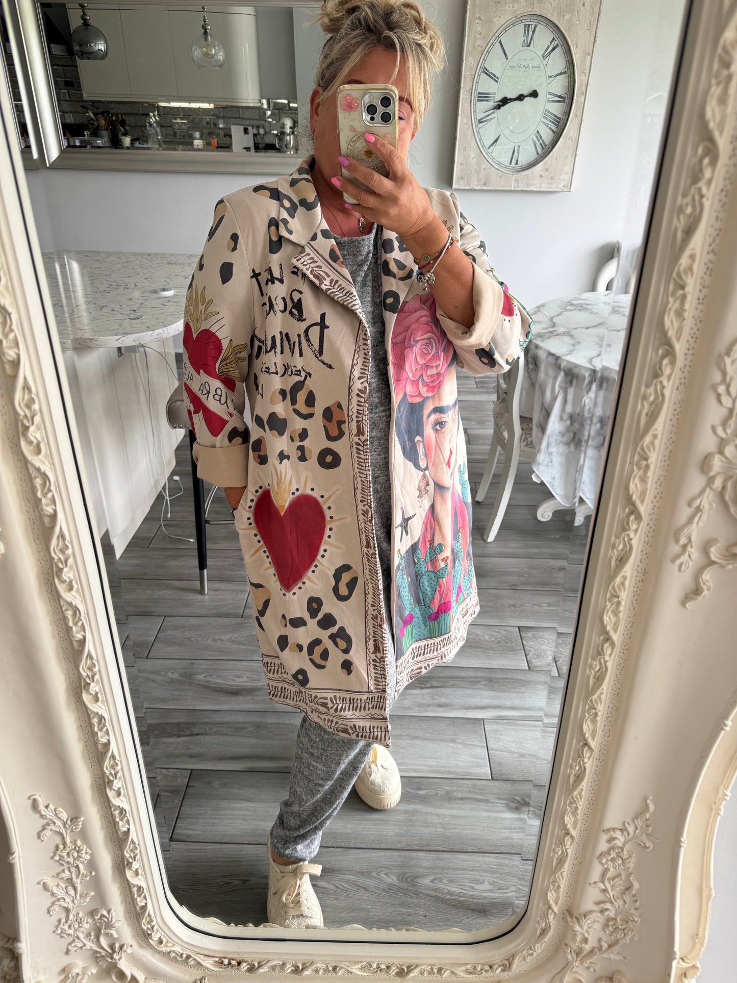 Frida stunning jacket with pockets