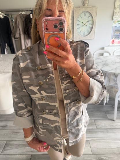 Maggie camo military style zip close lightweight jacket