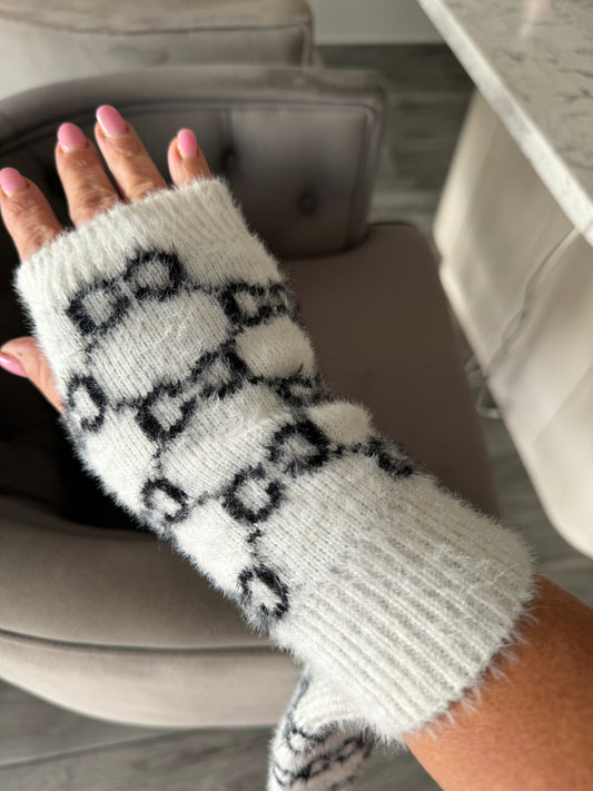 Ava winter white either black pattern fingerless gloves