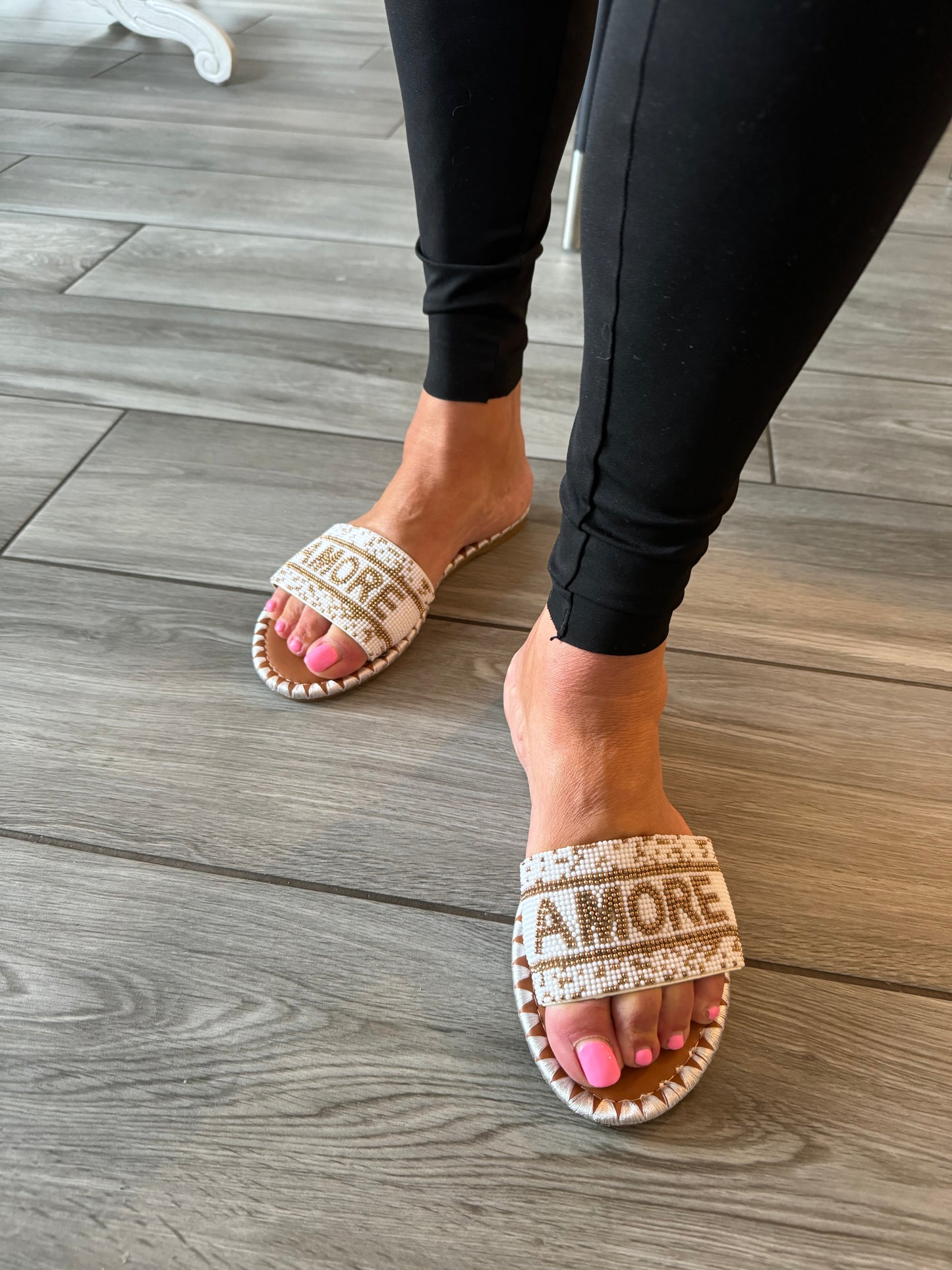 Martina Beaded Sliders Logo Amore