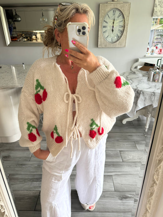 Cherry cardigan with tie front details and red cherries 🍒