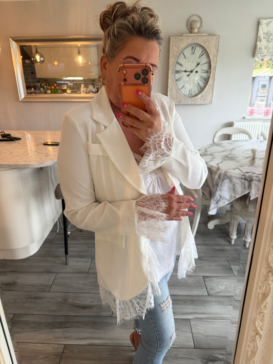 Kim blazer with lace trim