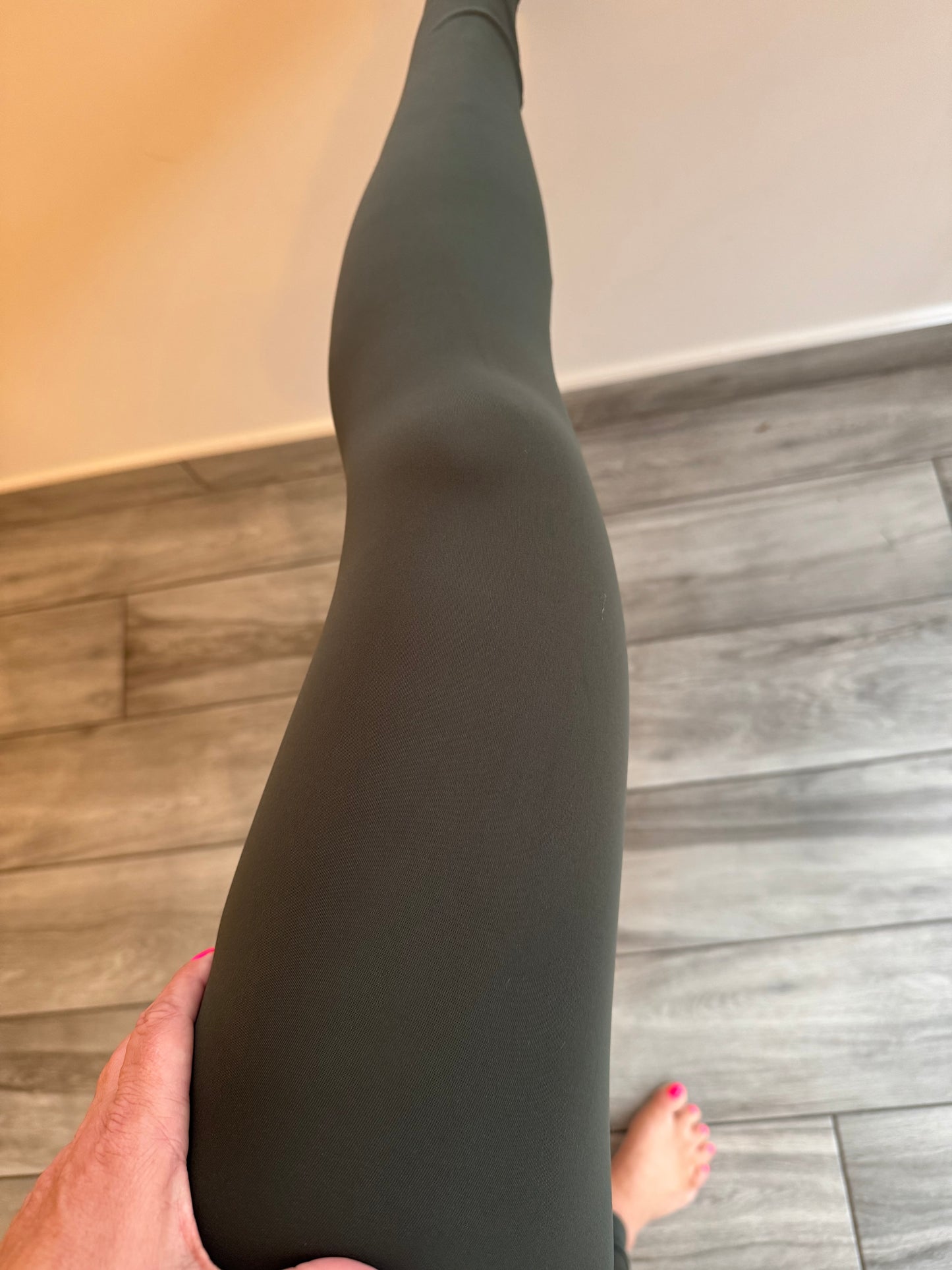 Tess dark khaki energy leggings