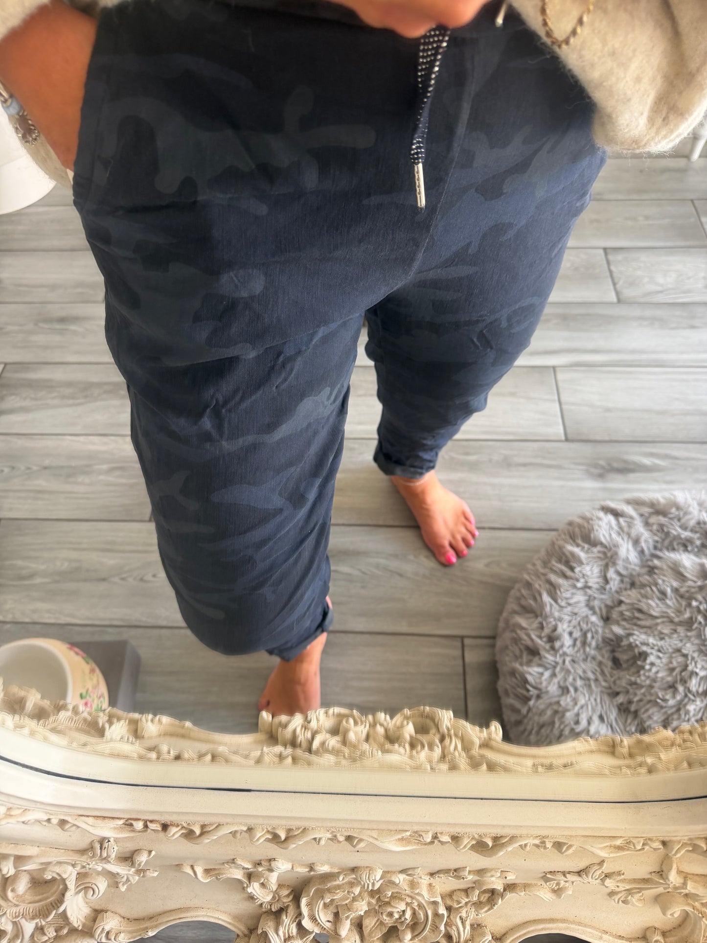 Saskia camo magic trousers