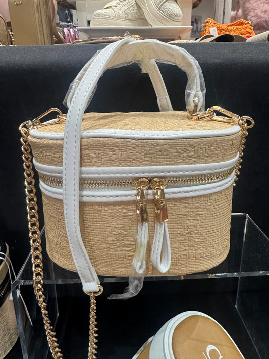 Gloria handbag with gold chain shoulder strap