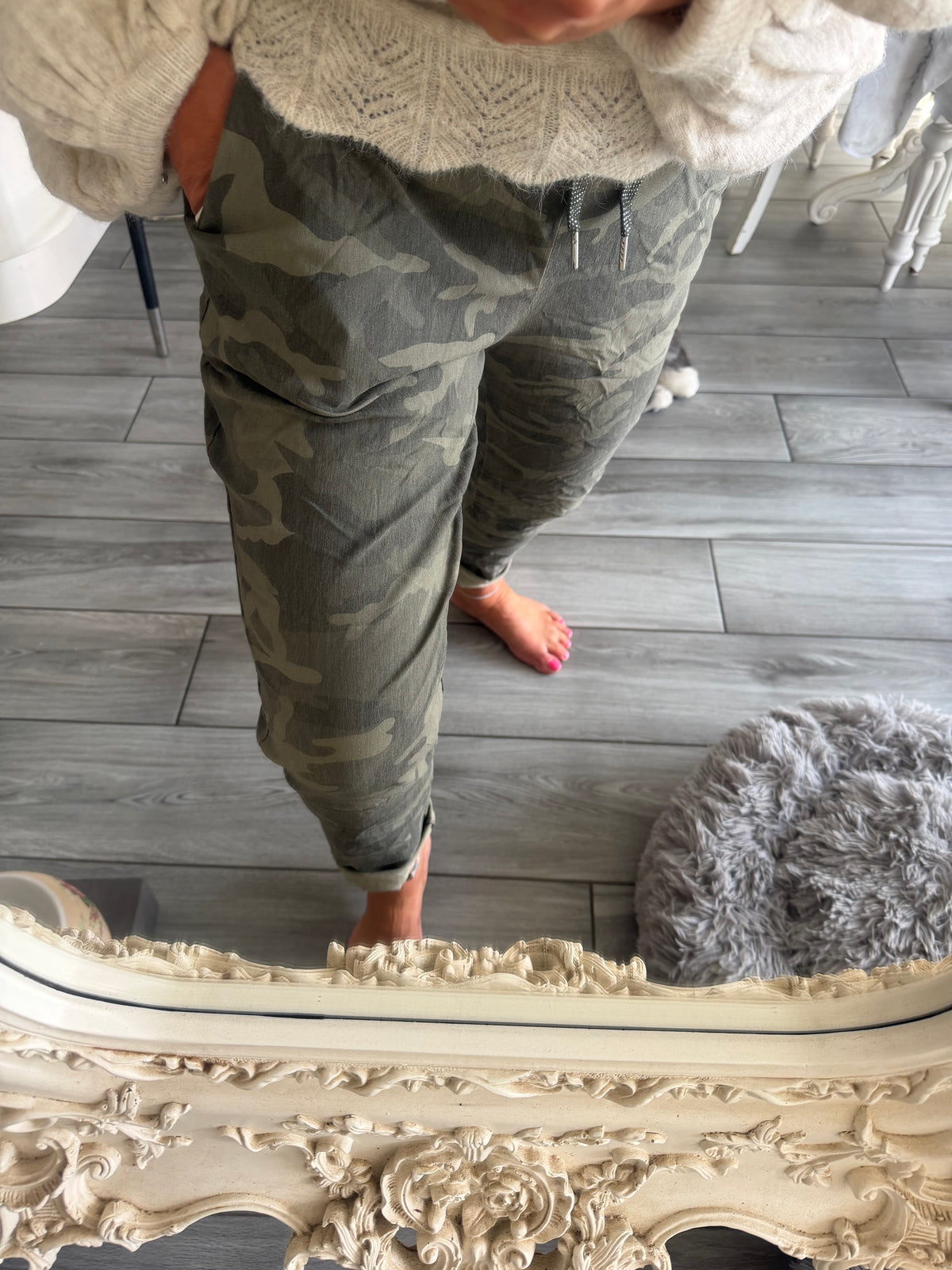 Saskia camo magic trousers