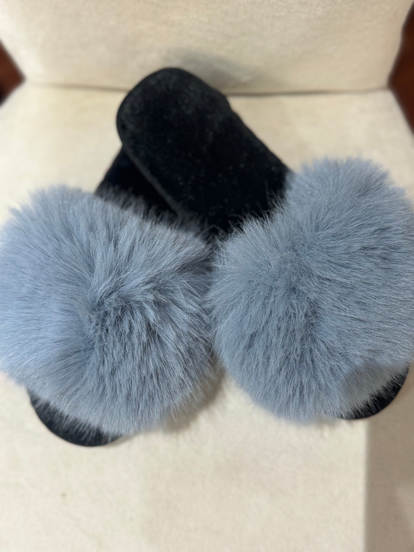 Fluffy indoor outdoor slippers