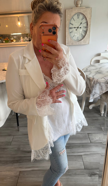 Kim blazer with lace trim