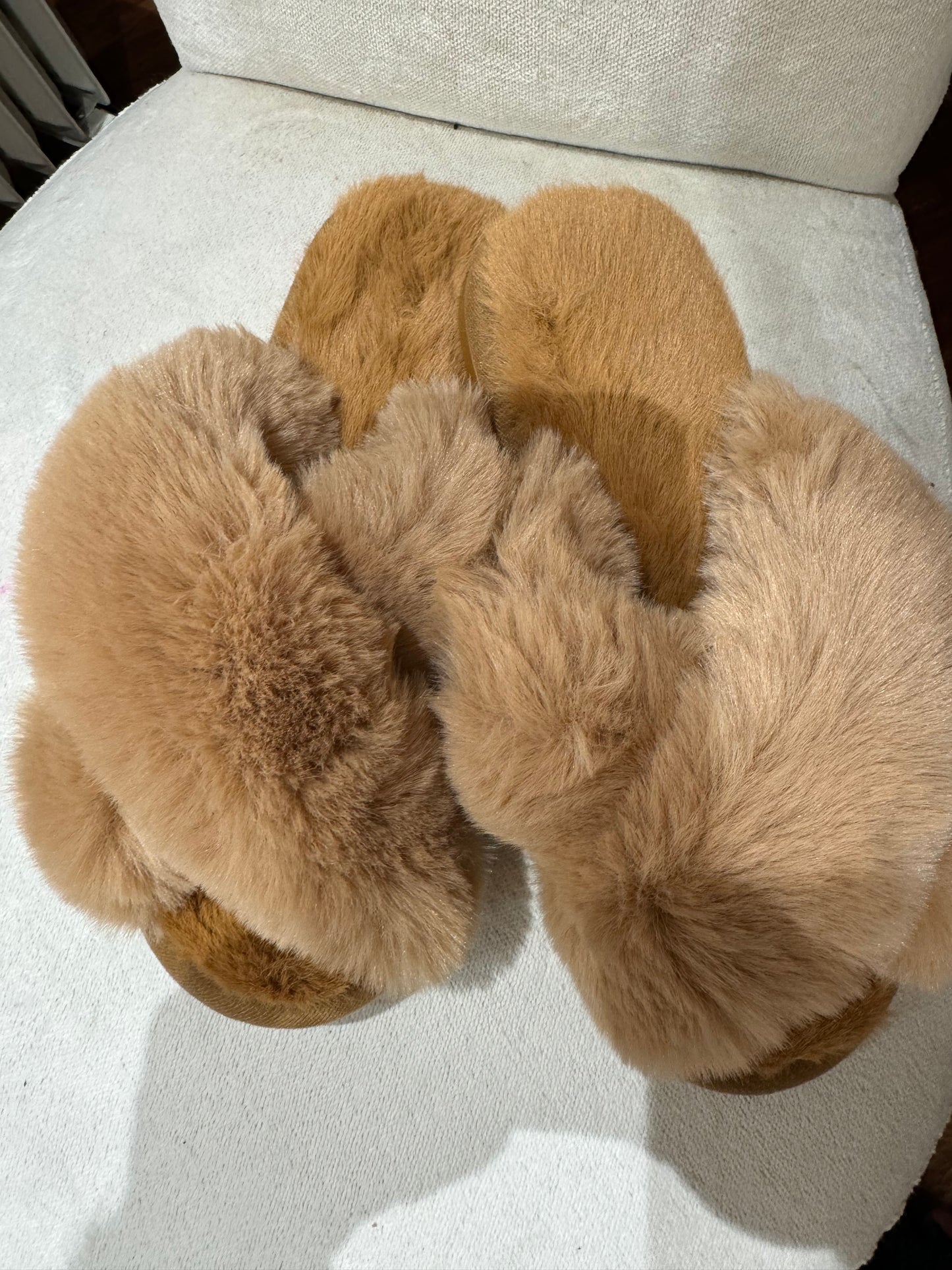 Criss cross Indoor outdoor fluffy faux fur slippers