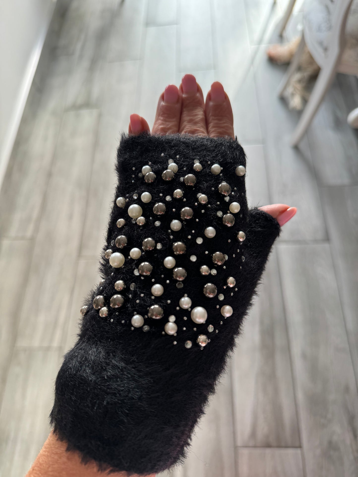 Aurelia pearl fingerless mittens