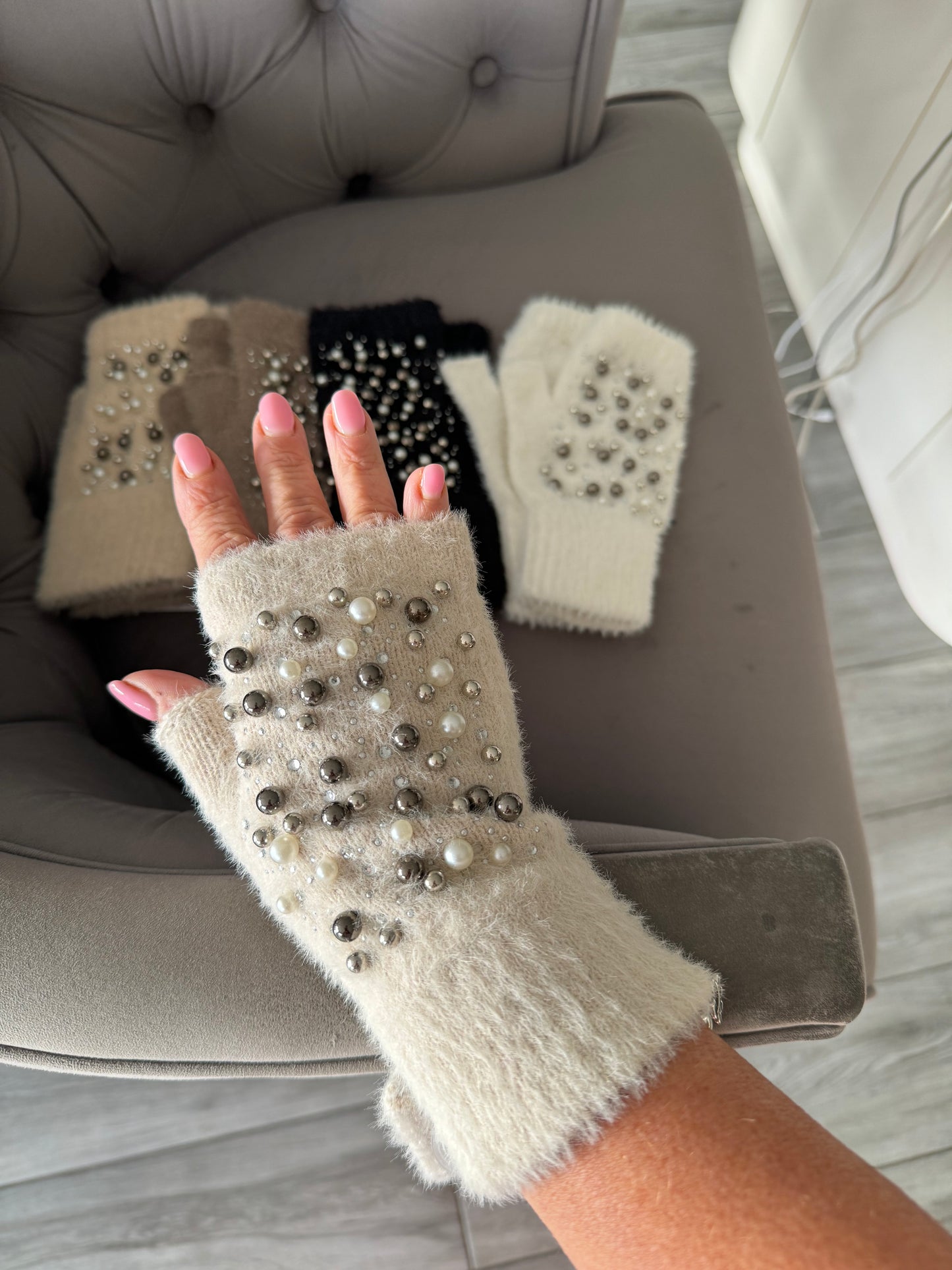 Aurelia pearl fingerless mittens