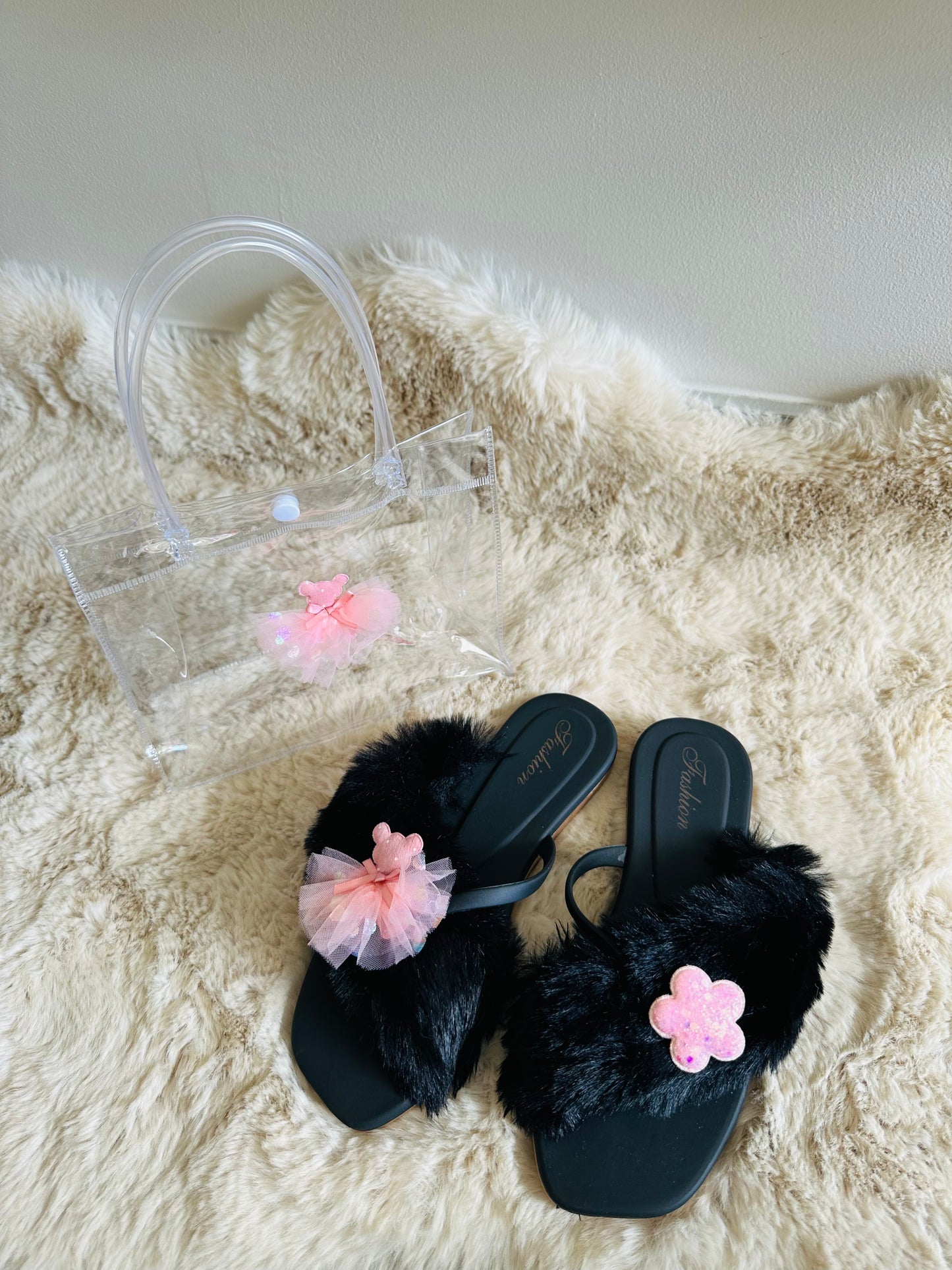 Kids Black Faux Fur Flip Flops Set