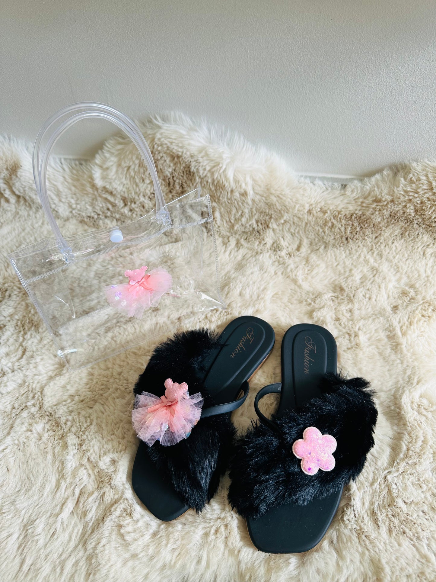 Kids Black Faux Fur Flip Flops Set