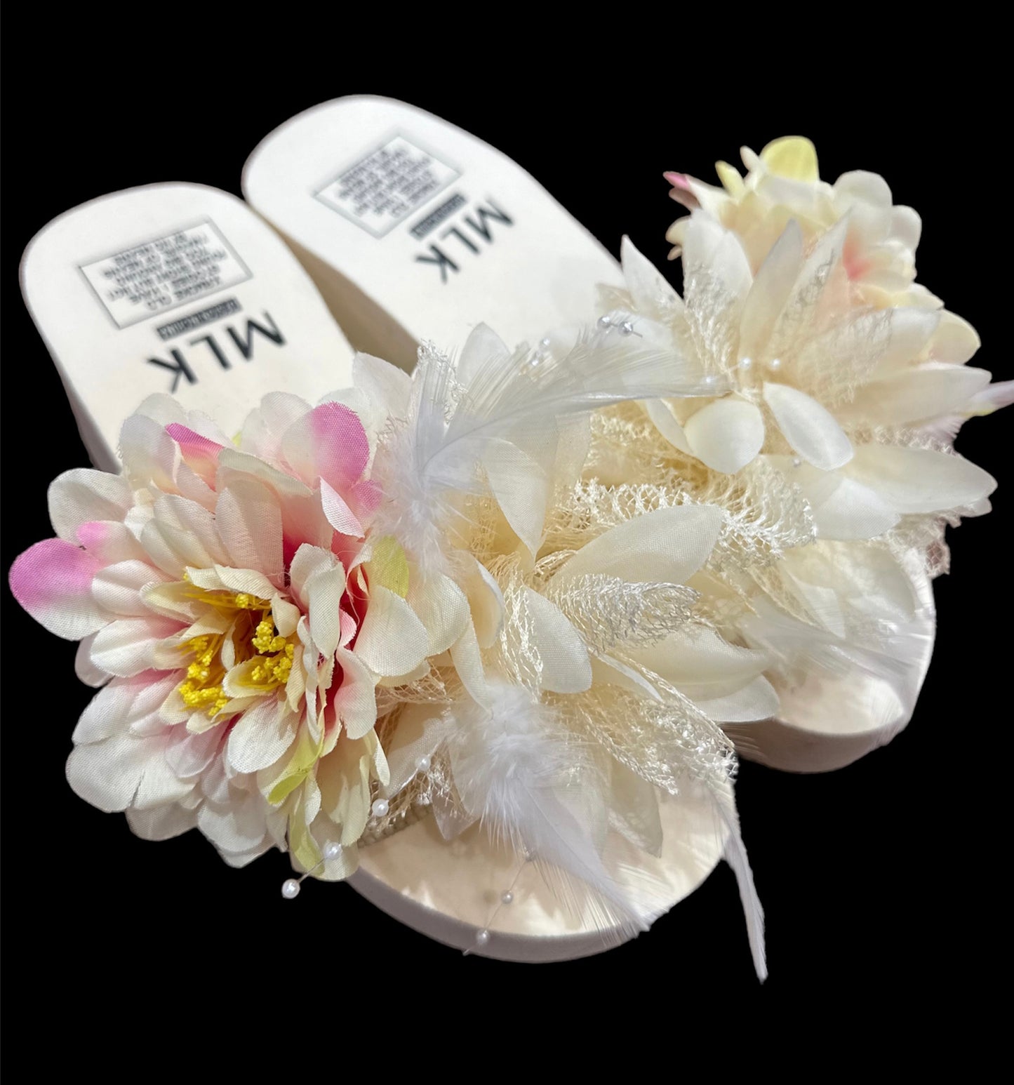 Floral sliders in cream