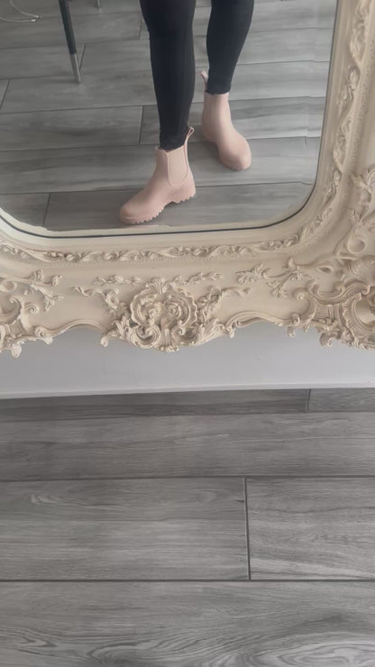 Wilma short wellie boots in beige pull on with Elasticated sides easy slip on